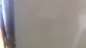 Новый движок холодильника звенит трещит