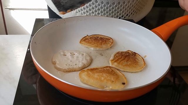Рисовые оладьи с бананом на кокосовом молоке