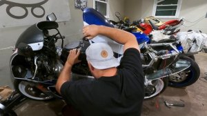 Купил древнего suzuki GSXR600 SRAD  в ИДЕАЛЕ(почти)! старичок который валит!Получиться заработать?