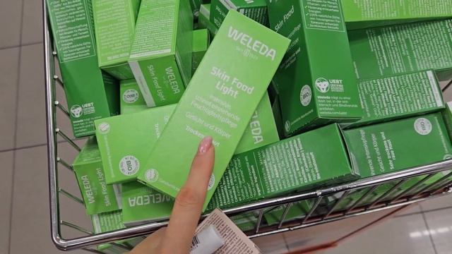 VLOG: магазины. Новая весенняя коллекция ESSENCE. смотреть онлайн