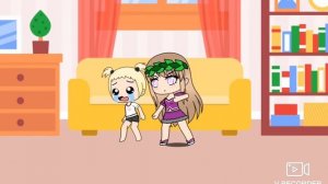 Моя сестра пьёт молоко из моей груди