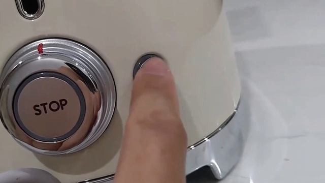 Hướng dẫn sử dụng Máy nướng bánh mì SMEG TSF01UJEU - phiên bản quốc kỳ Anh смотреть онлайн