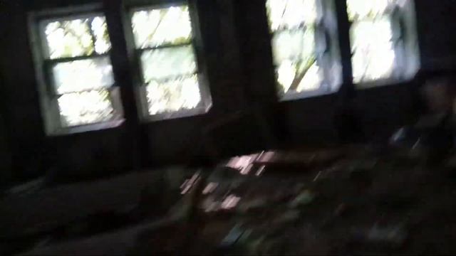 Заброшенная больница, часть 1, ОТБИЛСЯ ОТ СОБАК!!! смотреть онлайн