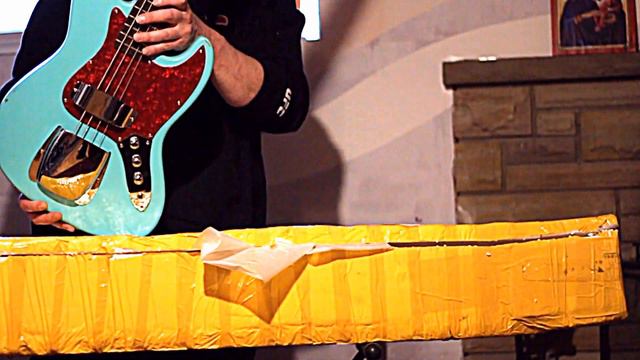 Chinese Fender Aqua sea foam green Jazz Bass UnboXing смотреть онлайн