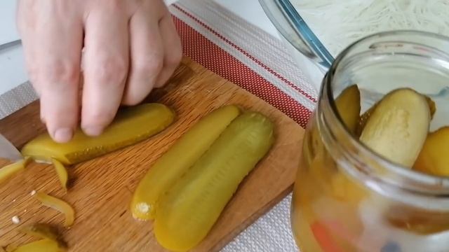 Просто приготовьте КРАБОВУЮ ЛАПШУ из крабовых палочек! Салат Камчатский - самый простой праздничный