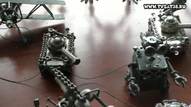 Сувенирные фигурки из запчастей, гаек, болтов, цепей, шурупов итд смотреть онлайн