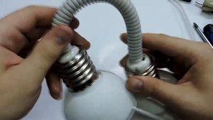 Самодельный настольный светильник из б/у ламп своими руками