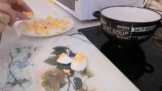 Салат ЦЕЗАРЬ - классический вкуснейший бюджетный  рецепт для детей