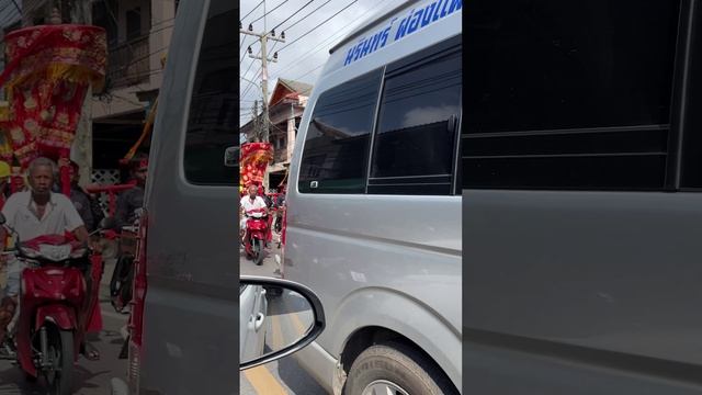 Музыкальный парад школьников в Таиланде