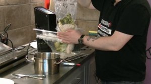 Спортивная еда по новому. Курица с овощами в су-вид