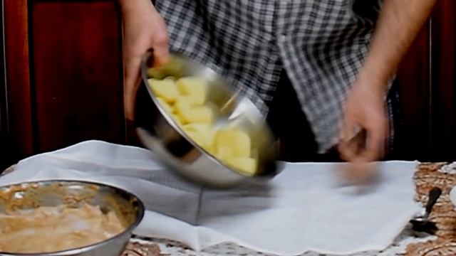 КУРИНЫЕ  ОКОРОЧКА  по-новому. Праздничное блюдо.  Вкусный и бюджетный рецепт.