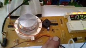 Модуль LG 6870ec9275a-1 включить на столе