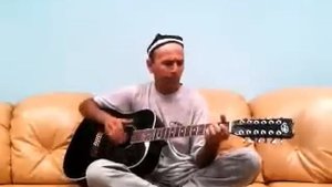 Онам йиглайди