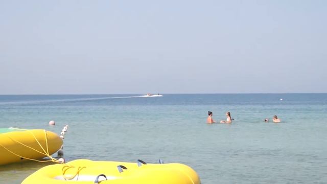 Летим на банане смотреть онлайн