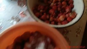 Заморозка клубники на зиму .