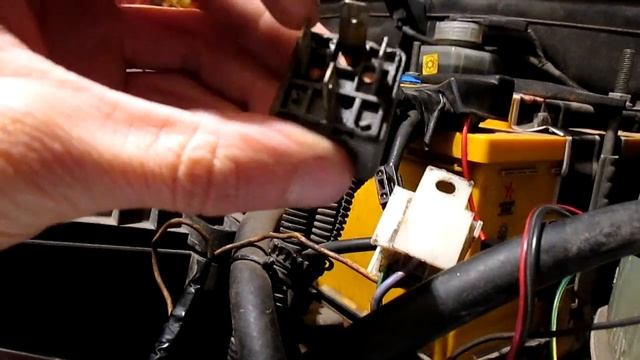 Как подключить противотуманки через реле. смотреть онлайн