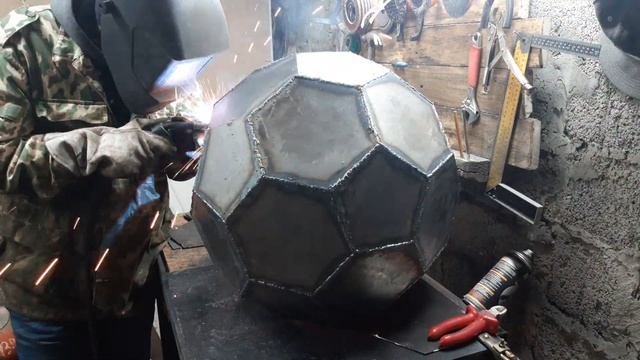 Костровая чаша своими руками. Простая полигональная фигура.