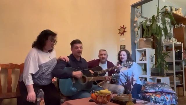Акция "Спой соседу" в рамках Международного дня соседей!