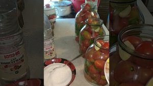 Засолка помидоров на зиму холодным способом  #засолкапомидоров #бочковыепомидоры #заготовкиназиму