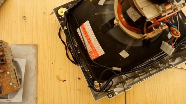 Reutilizar piezas de un monitor de PC смотреть онлайн