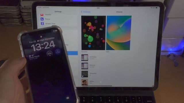 Can You Change Time Font / Clock On iPadOS 16? (no) смотреть онлайн