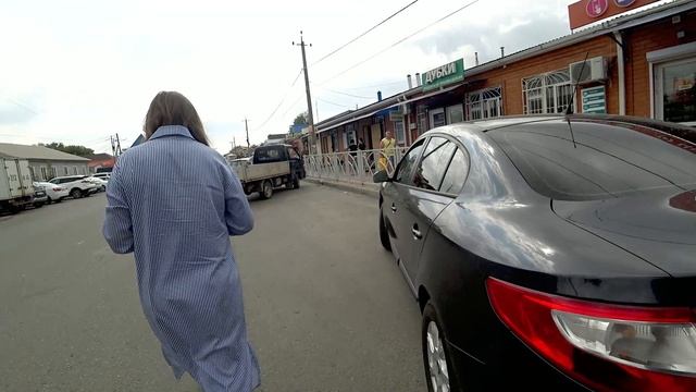 Появился долг в 500к. Отдавать, или? Получили посылку.