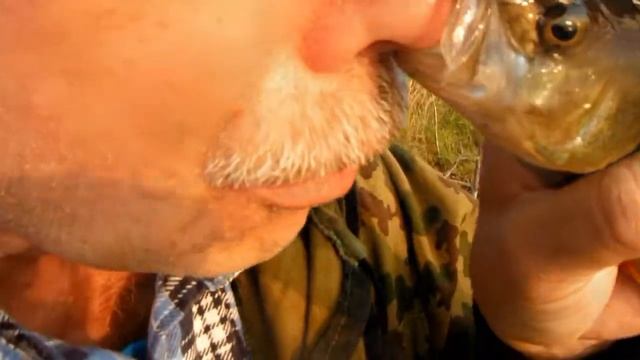 ХМАО Радужный "Рыбалка на озёрах ХМАО" смотреть онлайн