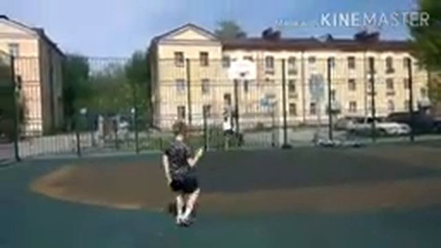Кто лучше играет в воротах?Илья vs макарпроигравший ест Бин базл!!!!