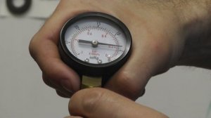 Тест вакуумного компрессора манометром