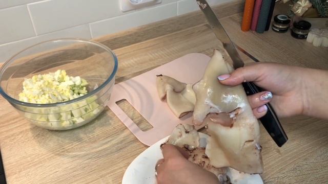 Вкусный салат с кальмарами за 10 минут! | Салат на НОВОГОДНИЙ стол!