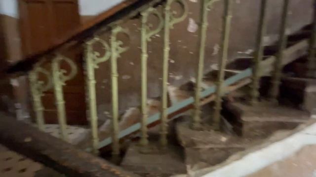 АВАРИЙНЫЙ ДОМ - КРАСНЫЙ ПРОФИНТЕРН. ШОК - ЛЮДЕЙ НЕ РАССЕЛЯЮТ. ЗАМОК ПОНИЗОВКИНА - ДОРОГАЯ СТРОЙКА смотреть онлайн