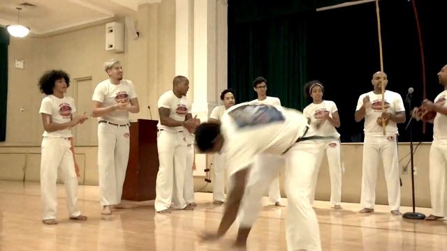 ABADA-Capoeira Bronx Performance Troupe смотреть онлайн