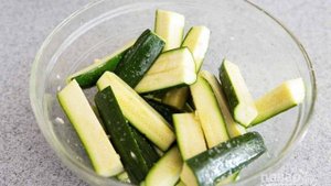 Кабачок (цуккини) в духовке