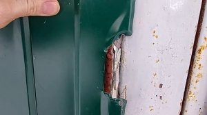 Выдавливает столбы у забора (часть2)