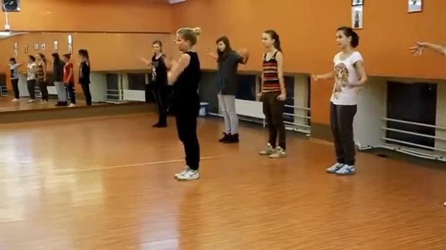 Танцевальная студия Дива. Евгения Секерина. Хип-хоп. смотреть онлайн