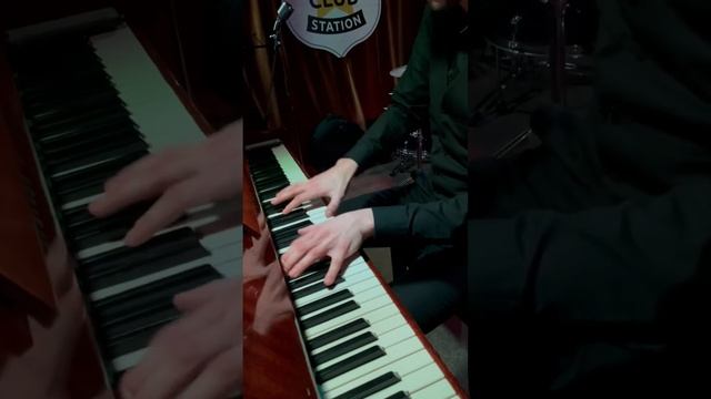 Рваное Танго. Полис Стейшн смотреть онлайн