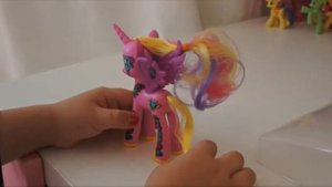 Распаковка и обзор игрушки "Моя любимая пони". My little pony friendship blossom collection.
