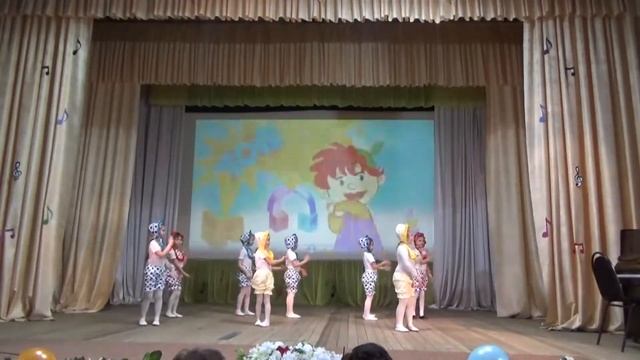 Танцевальный коллектив "Элегия" ДШИ г.Усмань. Филиал с.Октябрьское танец "Лялечки"