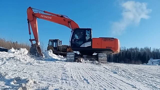 HITACHI 200 - 5g zaxis. Как прогреть гидравлику.