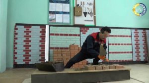 Кирпичная кладка угла по однорядной системе перевязки швов