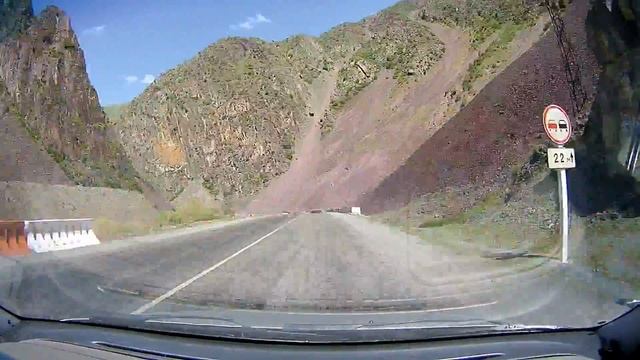 Киргизия, перевал Тёо-Ашуу, КПП Сыпатай-Батыр, 17 мая 2017 г смотреть онлайн