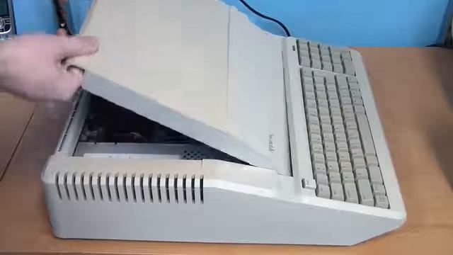 Как отбелить пожелтевший пластик на старых компьютерах!