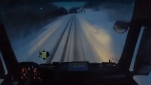 Дальнобойщики
Стихи Виктора Хламова. Исполняет автор.