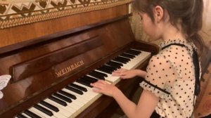 Liza. Короткие арпеджио в До мажоре в 2 октавы.