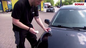 Как удалить пятна с кузова автомобиля?