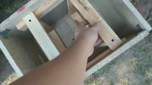 Как сделать самодельный улей для пчел. Как поймать диких пчел.