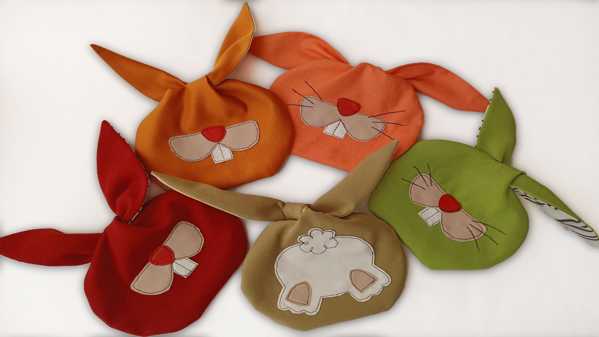 Переделала подарочный мешочек из интернета. Получилось очень мило! Мешочек - заяц для подарков. смотреть онлайн