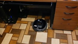 Робот-пылесос Samsung NaviBot за работой