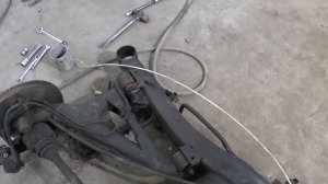 Бмв Е34.Замена топливных трубок и маслосъемных колпачков