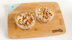 Слоеный салат с курицей и ветчиной